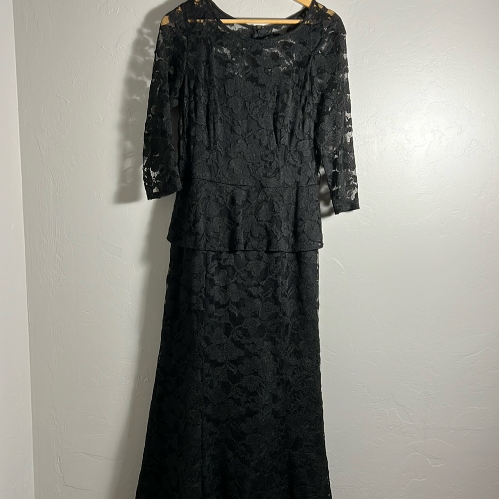 Leslie Fay Lace Dress - Women’s 8